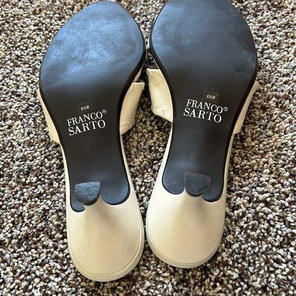 Sandals - Picture 2 of 3